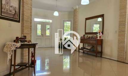 Casa com 5 dormitórios à venda, 574 m² por R$ 2.690.000,00 - Condomínio Colonial Village I - Pindamonhangaba/SP