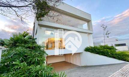 Linda casa com piscina, 4 dormitórios à venda no Condomínio Alphaville II - SJCampos/SP