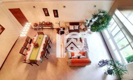 Lindíssima Casa Térrea -Cond. Villas de Santana com 840 m² de Terreno, sendo  479 m²  de área construída- Jardim Altos de Santana II - Jacareí/