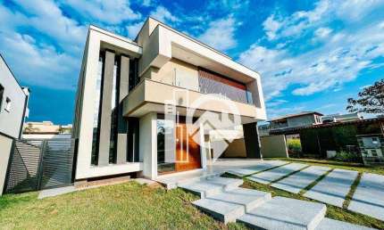 Casa com piscina em frente praça, 374m2, 5 suítes à venda Condomínio Alphaville - SJCampos/SP