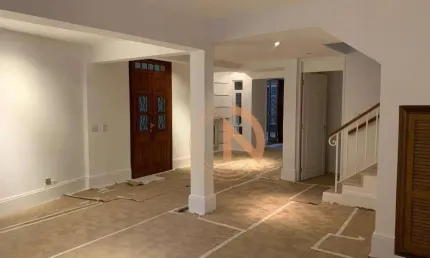Casa de vila reformada nos Jardins com 5 quartos sendo 3 suites