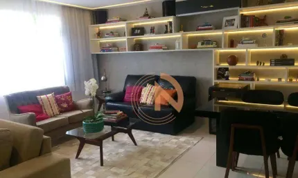 Apartamento reformado com 130m², 2 dormitórios, 1 suíte e 1 vaga