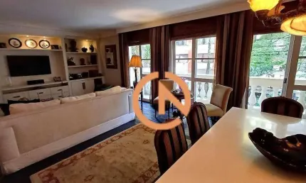 Apartamento totalmente reformado com 3 quartos, sendo 2 suítes e 1 escritório, lavado e 1 vaga