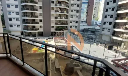 Apartamento Reformado em Moema 4 quartos, sendo 2 suítes, 2 vagas, ar condicionado e lareira