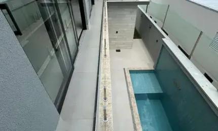 Sobrado com acabamentos de primeira no Cond Primor das Torres