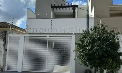 Casa Sobrado de 3 suítes em Rua Fechada no Santa Cruz, Cuiabá-MT