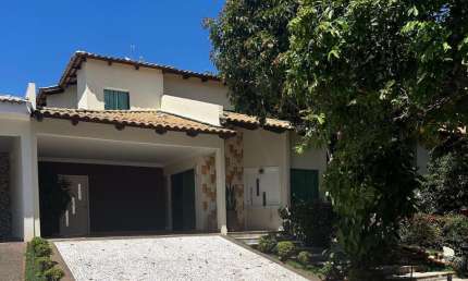 Casa em condomínio fechado com 5 quartos à venda na Rua SB 1, Loteamento Portal do Sol I, Goiânia