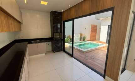 BELISSIMA CASA NOVA COM PROJ LUMINOTECNICO, PISCINA EM CONDOMINIO FECHADO PREÇO DE OPORTUNIDADE