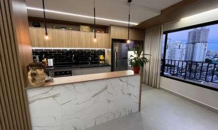 VIVA EM UM DOS MELHORES ENDEREÇOS DA CIDADE EM UM AP DE 2 SUITES MOBILIADO E DECORADO