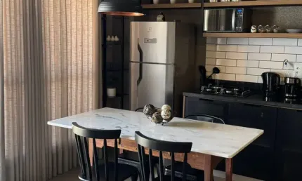 Apartamento 2 quartos mobiliado para locaçao , Praça Tamandare, Av REpublica do Libano , 3 praças a poucos passos e 2 parques para desfrutar.
