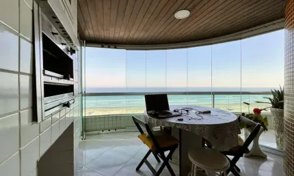 Imperdível oportunidade de adquirir um apartamento de luxo na guilhermina, praia grande-sp, com 3 quartos, 2 suítes e 140m². confira já!