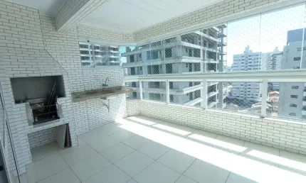 Gigantesco Apartamento de 3 dormitórios  à Venda no Bairro Guilhermina em Praia Grande - SP