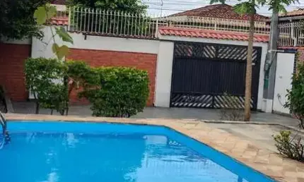Casa ISOLADA tipo Edícula com PISCINA a 100 metros do MAR em Praia Grande bairro Jardim Real/Flórida!!!