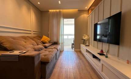 Apartamento mobiliado e decorado à venda na Guilhermina, Praia Grande, 2 quartos, 1 suíte, 2 banheiros, 1 vaga, Imperdível!
