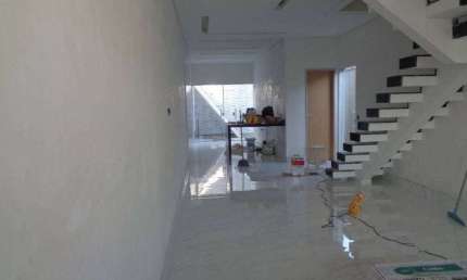 DISPONÍVEL LINDO Sobrado de 03 Dormitórios à venda no Bairro Vila Guilhermina - Praia Grande/SP