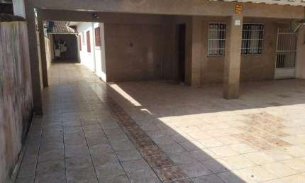 Casa ISOLADA 4 dormitórios 3 suítes Edicula 200 mts do MAR em Praia Grande bairro Flórida/Solemar!!!