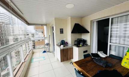 Imperdível: Apartamento de 2 quartos com suíte e vaga na Praia Grande-SP, Tupi - 86m²