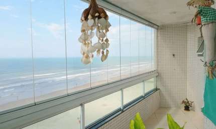 Apartamento de 3 quartos com suíte e vaga na Praia Grande-SP, bairro Vilamar - Imperdível!