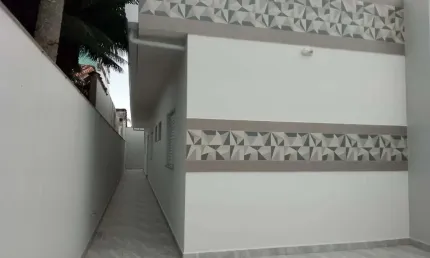 CASA NOVA (E LINDA) DE 2 DORMS. E 1 SUÍTE NO JD. REAL