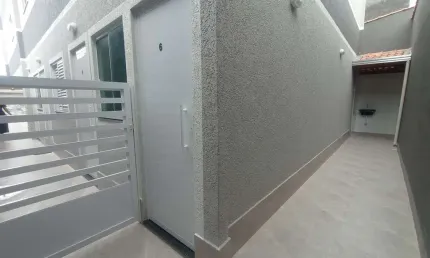 Viva com conforto e segurança em casa de condomínio no Mirim, Praia Grande-SP - Conheça já!