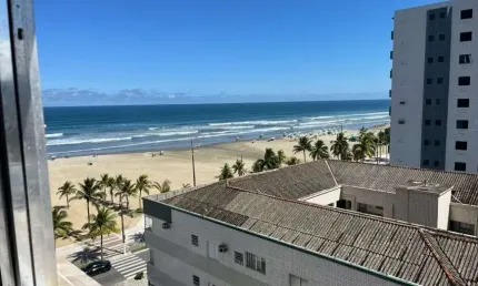 Imperdível oportunidade de investimento: Apartamento à venda em Praia Grande-SP, Aviação - 1 quarto, 1 sala, 1 banheiro, 1 vaga - 38,00 m².