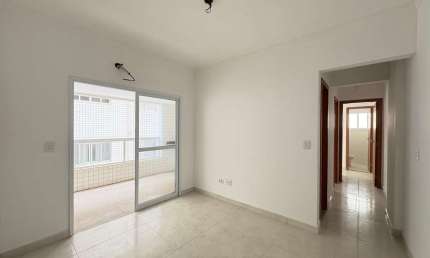 Aluguel de apartamento de 2 quartos com 2 salas e 2 vagas de garagem em Caiçara, Praia Grande-SP - 79,00 m².