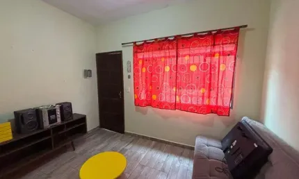 Imóvel à venda: Casa em condomínio de 1 dormitório na Guilhermina, Praia Grande-SP - 48,00m², 1 vaga de garagem!