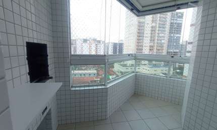 Amplo Apartamento para LOCAÇÃO de 2 dormitórios no Bairro Guilhermina em Praia Grande