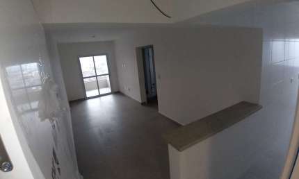 Apartamento à venda em Praia Grande-SP, bairro Aviação. 2 quartos, 1 suite, 1 sala, 1 banheiro, 1 vaga na garagem. Área de 63m².