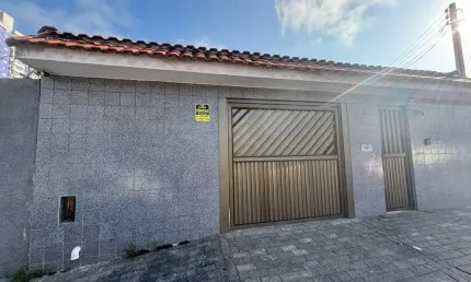 Imóvel de Luxo à Venda em Praia Grande-SP, Bairro Tupi: 4 Dormitórios, 1 Suite, 1 Sala, 2 Banheiros, 8 Vagas, 200m². Aproveite!