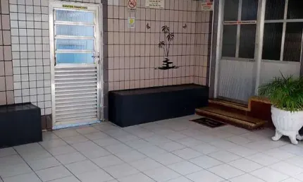 Kitnet em condomínio à venda em praia grande-sp, ocian: 1 quarto, 1 sala, 1 banheiro, 18m² de área. venha conferir!