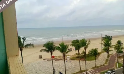 Apartamento 2 dormitórios em prédio frente ao mar, vista mar da sacada  à venda no caiçara em praia grande