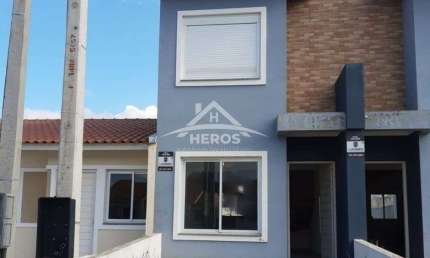 Casa com 2 quartos à venda na Rua José Iuchno, 1, Hípica, Porto Alegre por R$ 300.000
