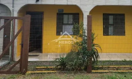 Casa em condomínio fechado com 2 quartos à venda na Rua Clara Nunes, 1053, Centro, Cidreira por R$ 159.000