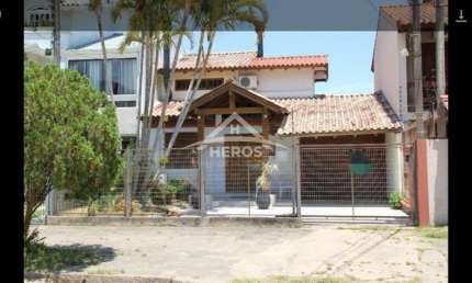 Casa com 4 quartos à venda na Rua Engenheiro Otacílio Oliveira, 207, Ipanema, Porto Alegre por R$ 680.000