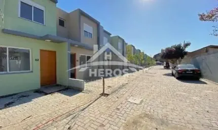 Casa em condomínio fechado com 2 quartos à venda na Rua Coronel Frederico Carlos Gomes, 110, Vila Nova, Porto Alegre por R$ 295.000