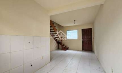 Casa em condomínio fechado com 2 quartos à venda na Rua Santo Alfredo, 261, Partenon, Porto Alegre por R$ 165.000