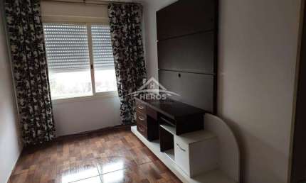 Apartamento com 2 quartos à venda na Avenida Benno Mentz, 40, Vila Ipiranga, Porto Alegre por R$ 270.000
