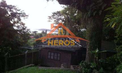 Casa com 1 quarto à venda na Rua Arachanes, 140, Espírito Santo, Porto Alegre por R$ 400.000