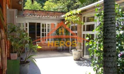 Casa com 1 quarto à venda na Rua Reinaldo Muller, 837, Ponta Grossa, Porto Alegre por R$ 250.000