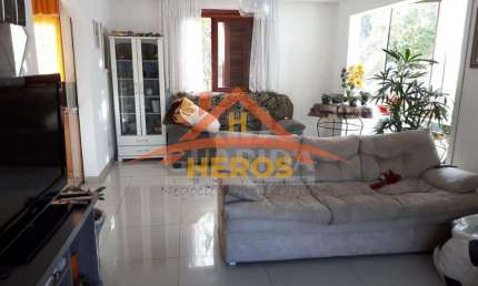 Casa com 4 quartos à venda na Rua José Alves de Castro, 496, Vila Nova, Porto Alegre por R$ 670.000