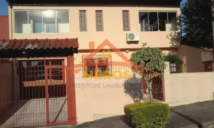 Casa com 2 quartos à venda na Rua Adroaldo Novo Correa, 126, Cavalhada, Porto Alegre por R$ 650.000