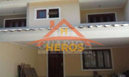 Casa com 3 quartos à venda na Rua Doutor Egydio Michaelsen, 180, Ipanema, Porto Alegre por R$ 650.000