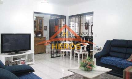 Casa com 3 quartos à venda na Rua Cangussu, 1125, Nonoai, Porto Alegre por R$ 636.000