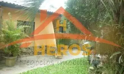 Casa com 3 quartos à venda na Rua Finlandia, 150, Lomba do Pinheiro, Porto Alegre por R$ 212.800