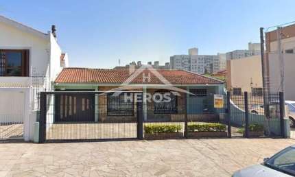 Casa com 4 quartos à venda na Rua Camaquã, 671, Camaquã, Porto Alegre por R$ 845.000