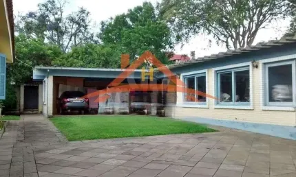 Terreno à venda na Rua Inhanduí, 355, Cristal, Porto Alegre por R$ 2.130.000