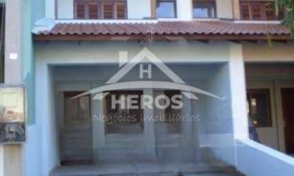Casa em condomínio fechado com 3 quartos à venda na Avenida Altos do Santa Rita, 229, Hípica, Porto Alegre por R$ 480.000