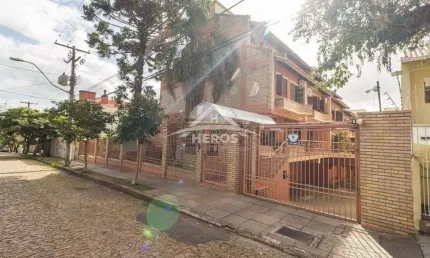 Casa em condomínio fechado com 3 quartos à venda na Rua Padre João Batista Reus, 1040, Vila Conceição, Porto Alegre por R$ 920.000