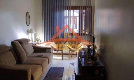 Casa com 3 quartos à venda na Rua Alexio Fagherazzi, 145, Hípica, Porto Alegre por R$ 400.000